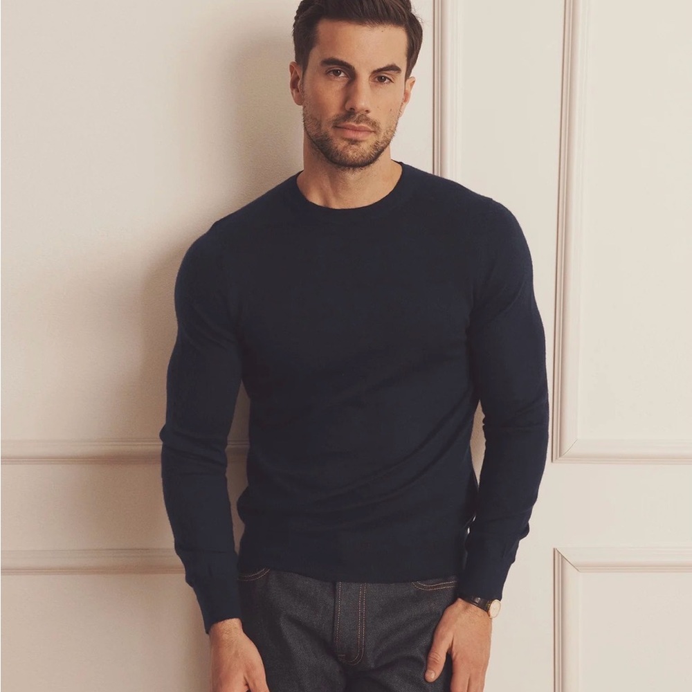 Nadaam superfine 100% cashmere long sleeve crewneck, size large, navy